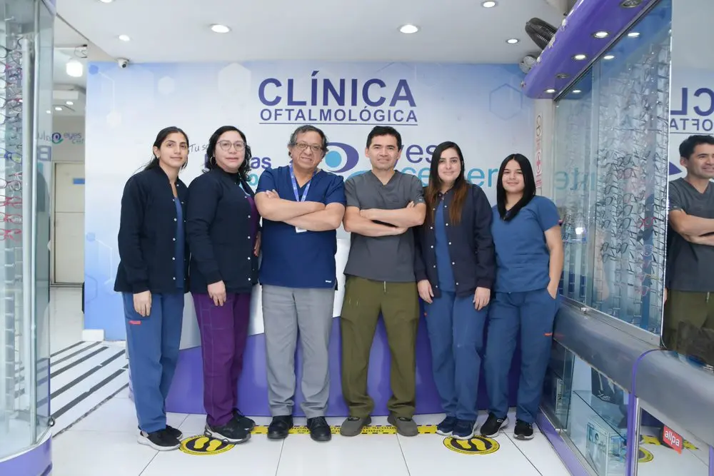 integrantes del equipo de Eyes Center